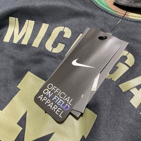 Nike Jordan Michigan Wolverines Salute To Service Sweatshirt DD4308-010 size L - Picture 8 of 9